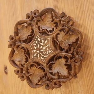 Wooden carved trivet